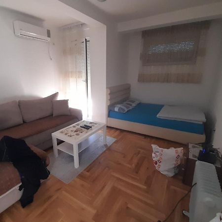 פודגוריצה Apartment Luka מראה חיצוני תמונה