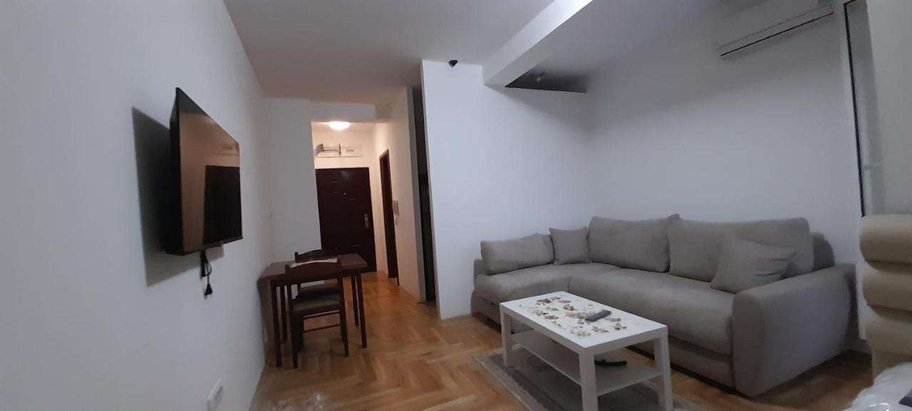 פודגוריצה Apartment Luka מראה חיצוני תמונה