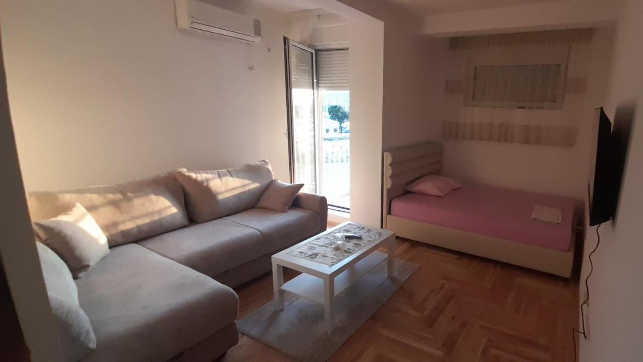 פודגוריצה Apartment Luka מראה חיצוני תמונה